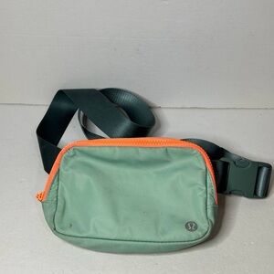 Lululemon Everywhere Belt Bag 1L